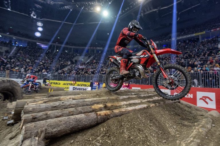 Nowy rozdział w historii SuperEnduro rozpoczęty! Dominik Olszowy na podium w Gliwicach!