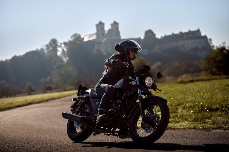 Junak M12 Vintage 125. Moda na klasyka