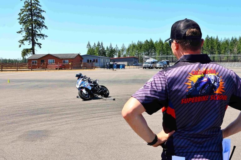 Zostały ostatnie miejsca na szkolenie California Superbike School w Poznaniu – nie przegap okazji